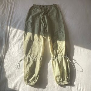 NWOT Whitefox Boutique Green Parachute Pants — S